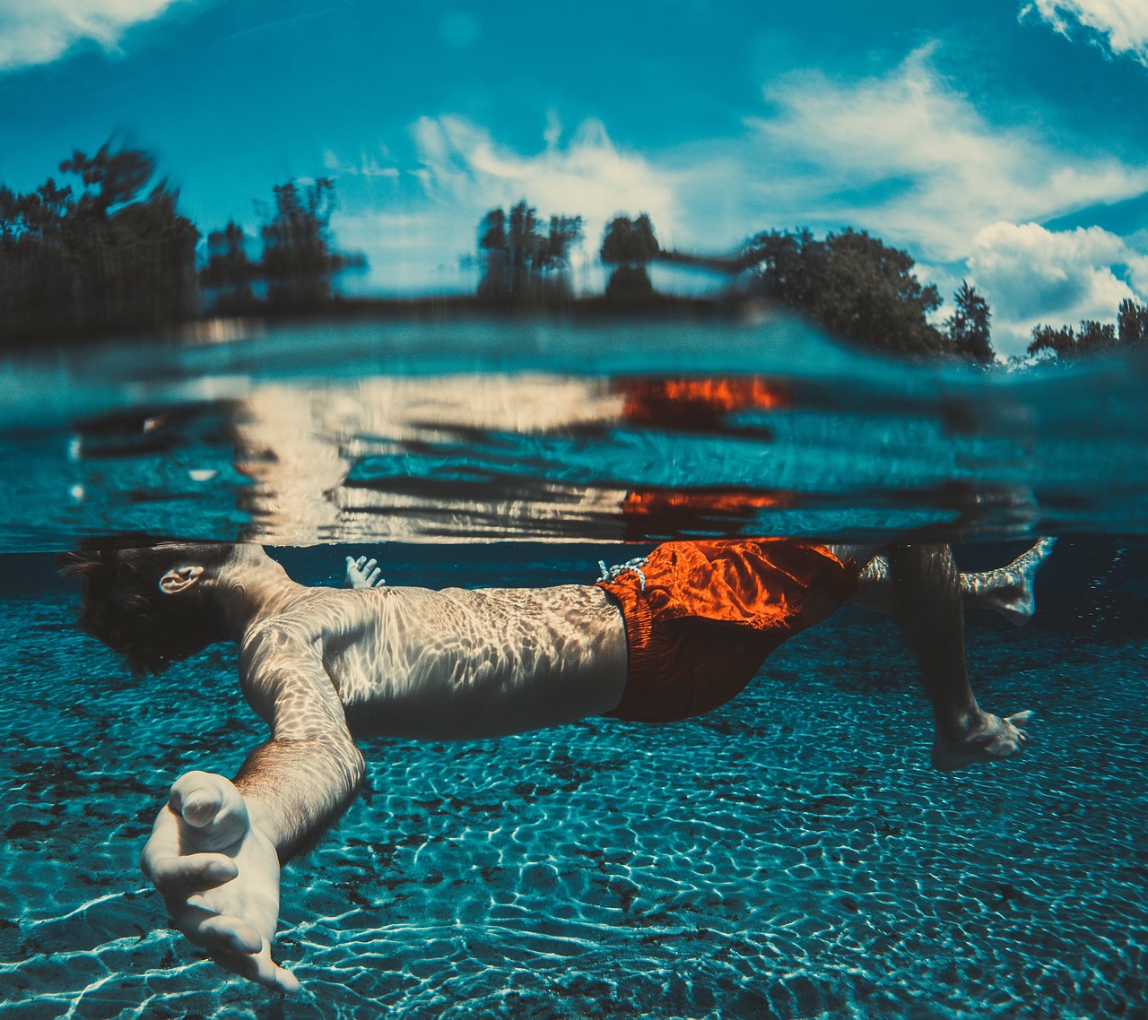 floating-1854203_1280 floating-1854203_1280